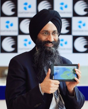 Suneet-with-UbiSlate